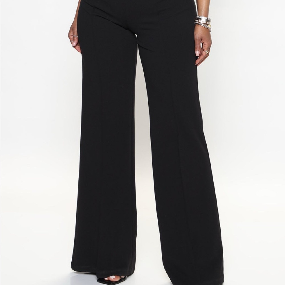 PRE OWNED FASHION NOVA/Elegant Black Sleeveless JUMPSUIT W/GOLD LINK/CHAIN 1X - Picture 5 of 10